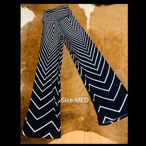 High waisted boutique wide leg bell bottoms.
